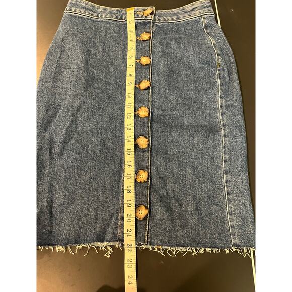 MJeans by Maurices Women's Denim Button Front Skirt Back Pockets Size 6 Casual - Picture 3 of 5